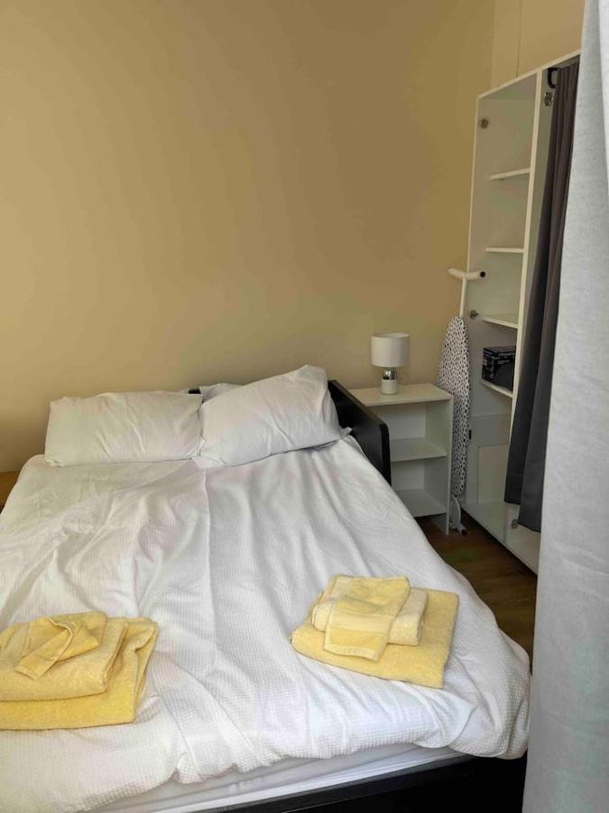 Quiet And Cozy 2 Seperate Bedrooms And 2 Bathroom With Terrace London Exterior photo
